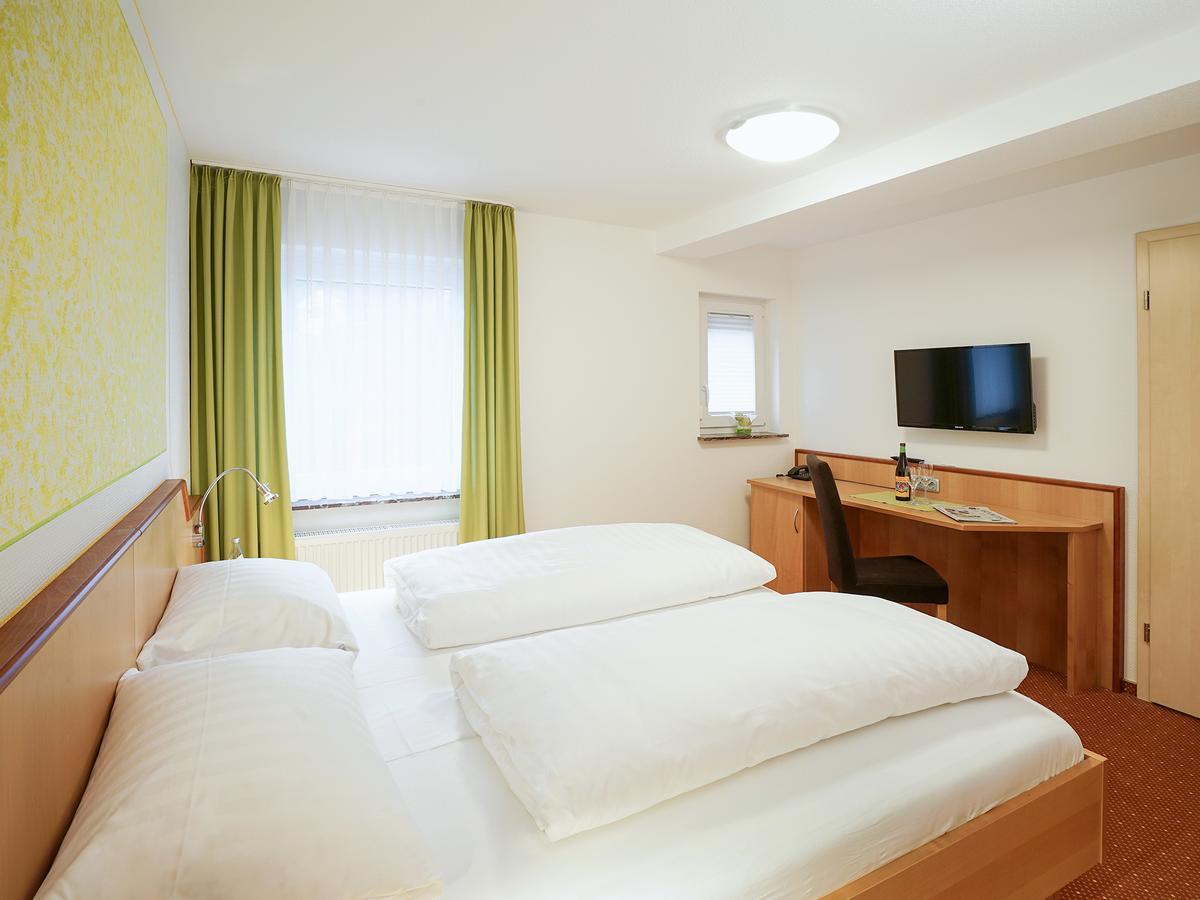 Hotel Gasthof Zum Biber Motten Bagian luar foto