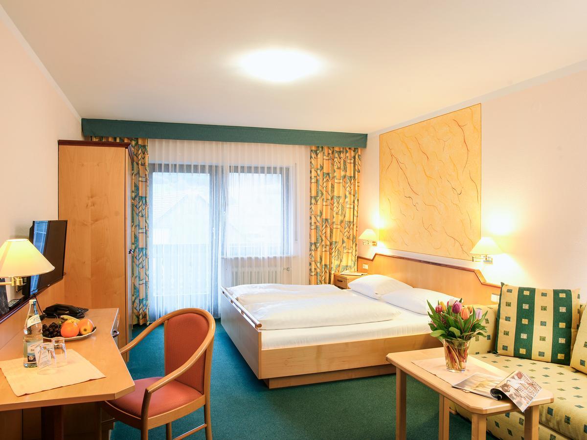 Hotel Gasthof Zum Biber Motten Bagian luar foto