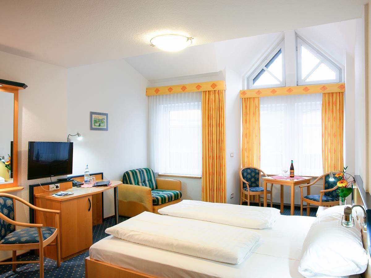Hotel Gasthof Zum Biber Motten Bagian luar foto
