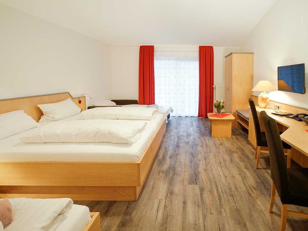 Hotel Gasthof Zum Biber Motten Bagian luar foto