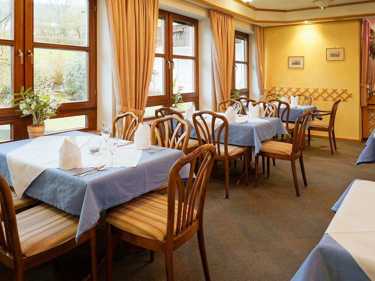Hotel Gasthof Zum Biber Motten Bagian luar foto