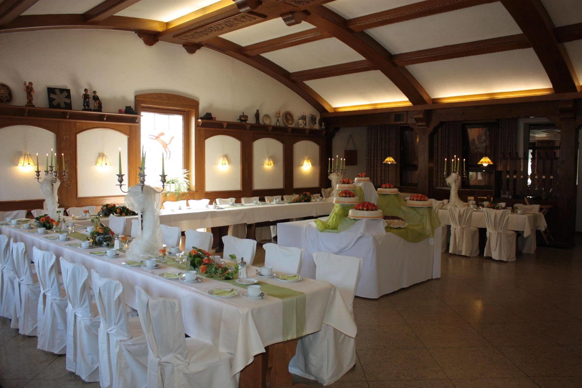 Hotel Gasthof Zum Biber Motten Bagian luar foto